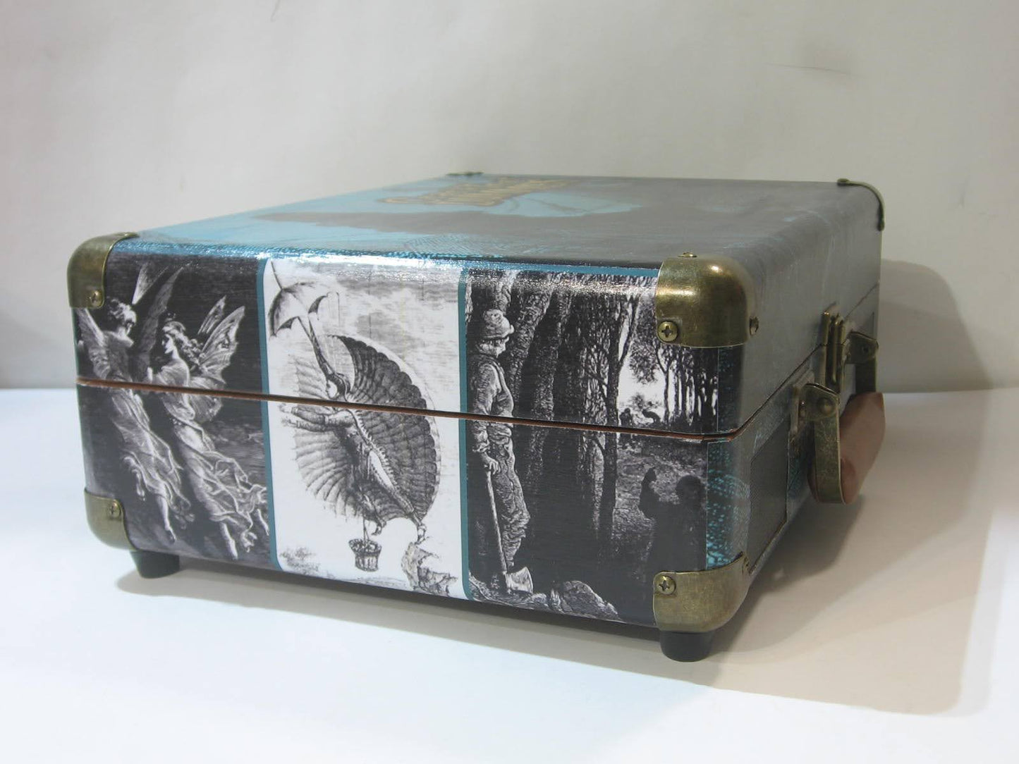 NOT SOLD OUT - CLICK TO ORDER: Limited Edition "The Ghosts That Haunt Me" Turntable (Autographed)